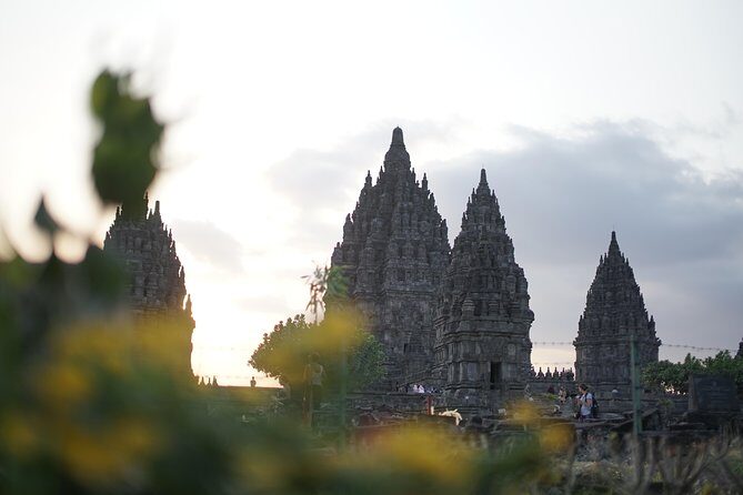 1 Day Yogyakarta tour ( Borobudur temple, Merapi Lava Tour, Prambanan Temple) - The 7:00 AM Start: How the Day Gets Its Rhythm