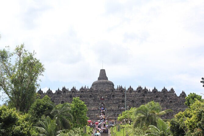 2-Day Java Tour from Bali Including Yogyakarta and Borobudur Temple - From Bali to Yogyakarta: the simple flight-and-transfer setup