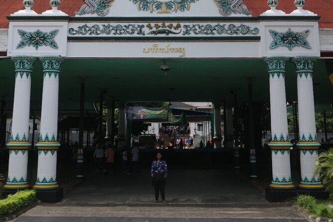 2-Day Java Tour from Bali Including Yogyakarta and Borobudur Temple - Practical tips: temple clothing, mobile tickets, and staying sane