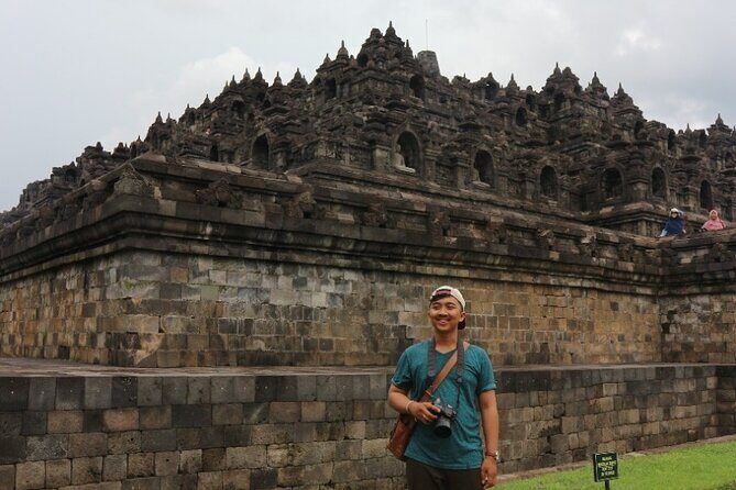 2-Day Java Tour from Bali Including Yogyakarta and Borobudur Temple - Borobudur: what makes the experience feel organized