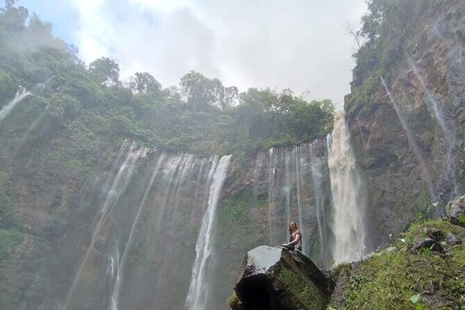 5 Days Borobudur Prambanan Tumpaksewu Bromo Ijen to Bali Private - Day 5: Ijen crater trek and the ferry finish to Bali