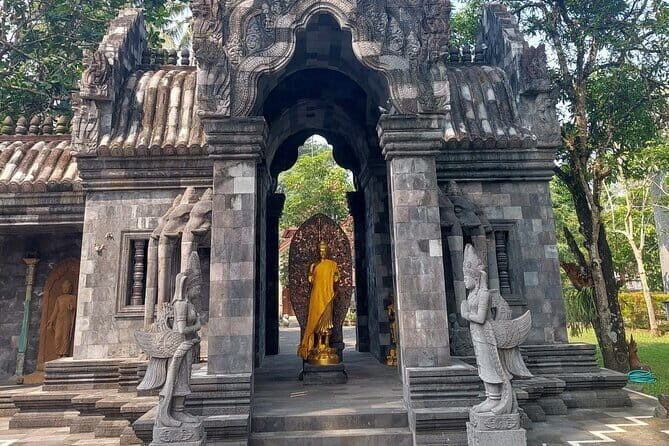 Borobudur and Prambanan Temple Private Tour from Yogyakarta - Prambanan Temples: Getting Inside the Towers