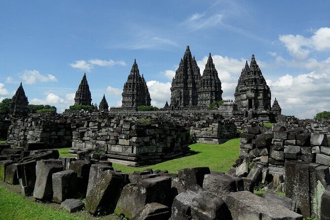 Borobudur and Prambanan Temples Shared Guided Tour With Transfer - Stop 2: Prambanan Temple Complex and How to Read the Stone Stories