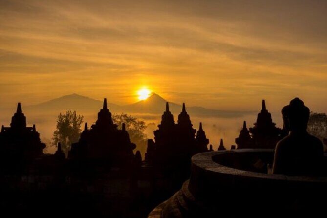Borobudur Climb To the top & Prambanan Temple All Inclusive Tour - Stop 2: Prambanan’s Trimurti Story and the Monday Ground-Only Note