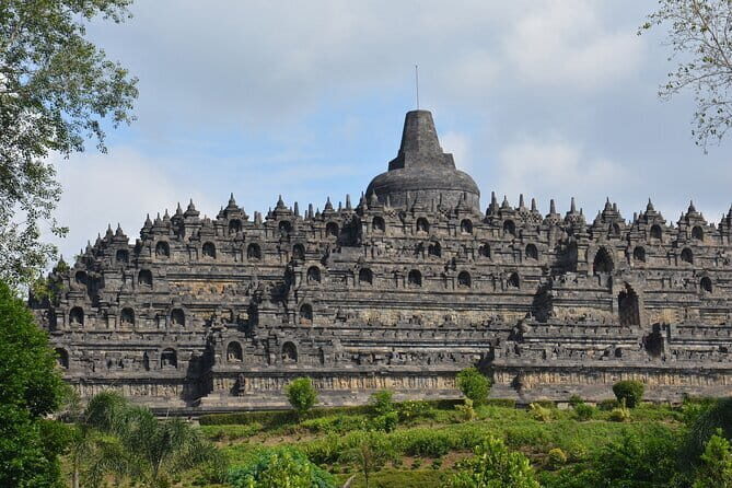 Borobudur Full Climb Up Access and Selogriyo Rice Terrace Tour - Should you book Borobudur and Selogriyo?