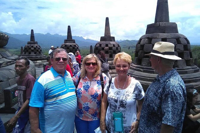 Borobudur Private Tour From Semarang Port - The ride out: Semarang old town en route and Central Java scenery