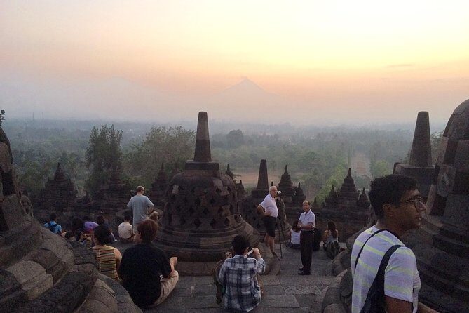 Borobudur Sunrise on Hill with Dieng Plateau Tour from Yogyakarta - Why the Punthuk Setumbu sunrise plan matters