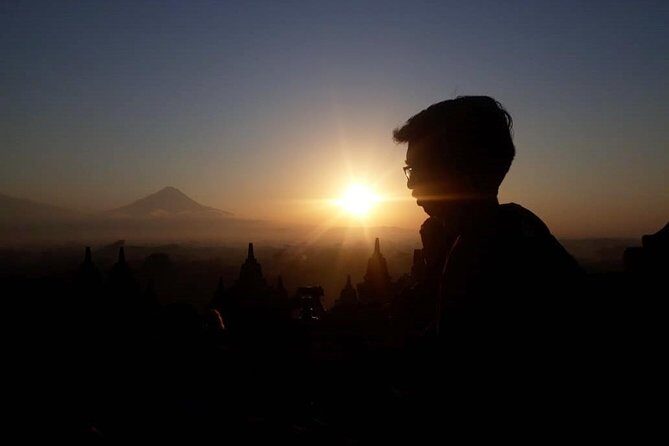 Borobudur Sunrise Tour-Special Package - A 3:30am start for a Borobudur sunrise that feels worth it