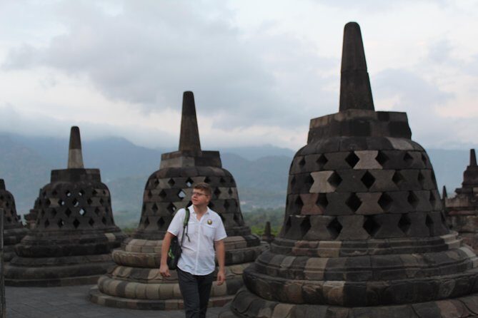 Borobudur Sunrise Tour-Special Package - Candi Pawon: the quieter temple stop with a straight-line story