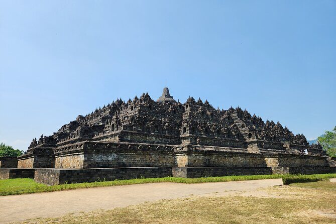 From Yogyakarta: Borobudur, Bromo and Ijen Tour 3-Day with Train - Day 4: Ijen Crater Hike at Dawn and Finish at Ketapang or Surabaya