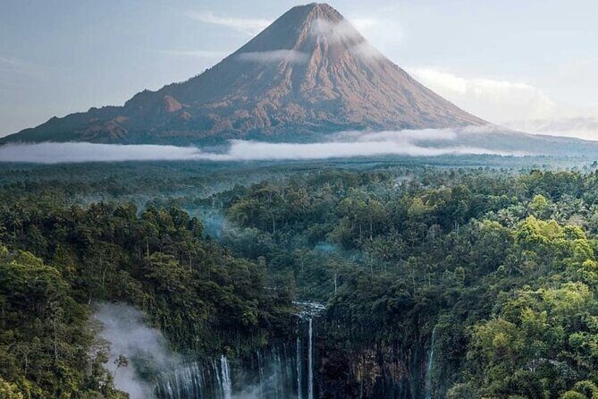 From Yogyakarta: Borobudur &Prambanan-Bromo-Waterfall-Ijen 6 Days - Day 2: Jomblang Cave rappels and the float-tire ride in Pindul