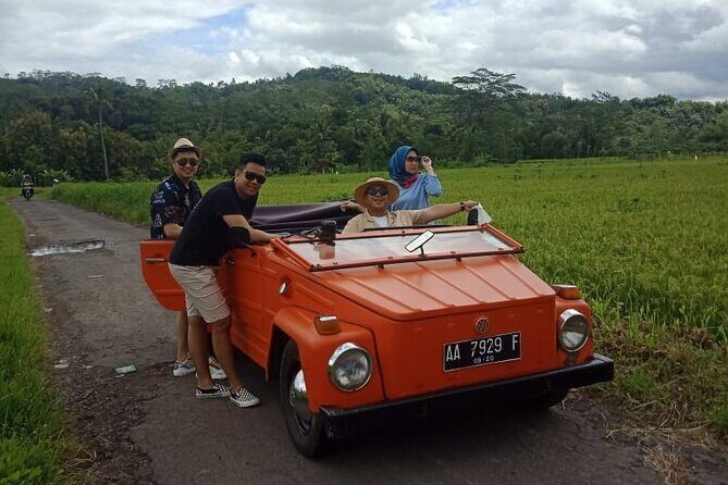 Private Borobudur Village Trip By Volkswagen Safari - Stop 1: Chicken Church and the Views From the Crown