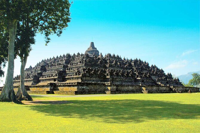 Yogyakarta: Borobudur Climb-up & Prambanan Day Trip All Inclusive - Why Borobudur and Prambanan in one day works (and when it doesn’t)
