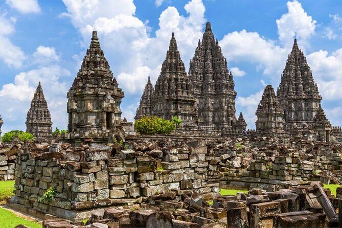 Yogyakarta: Borobudur Climb-up & Prambanan Day Trip All Inclusive - Guides who make the day flow: Haidar, Atok, Brian, and Youss