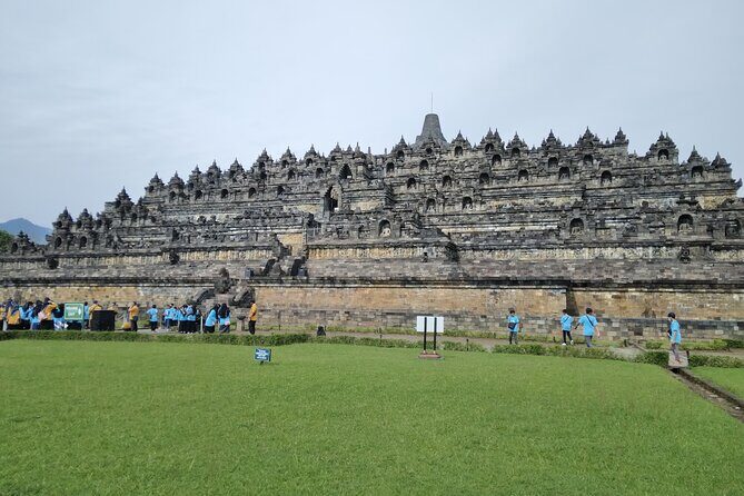 Yogyakarta: Borobudur Sunrise and Prambanan Temple Private Tour - Key points before you go