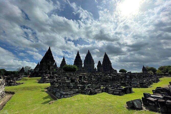 Yogyakarta: Borobudur Temple Climb Up and Prambanan Temple Tour - Why This Borobudur Climb and Prambanan Day Works