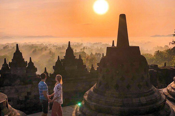 Yogyakarta: Borobudur Temple Climb Up and Prambanan Temple Tour - Prambanan Temple Complex: Big Hindu Architecture and Monday Limits