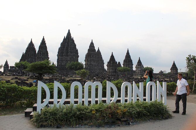 Yogyakarta Cultural Tour: Borobudur Temple, Prambanan Temple and Merapi Volcano - Pawon and Mendut: Pilgrimage Stops Between Two UNESCO Giants